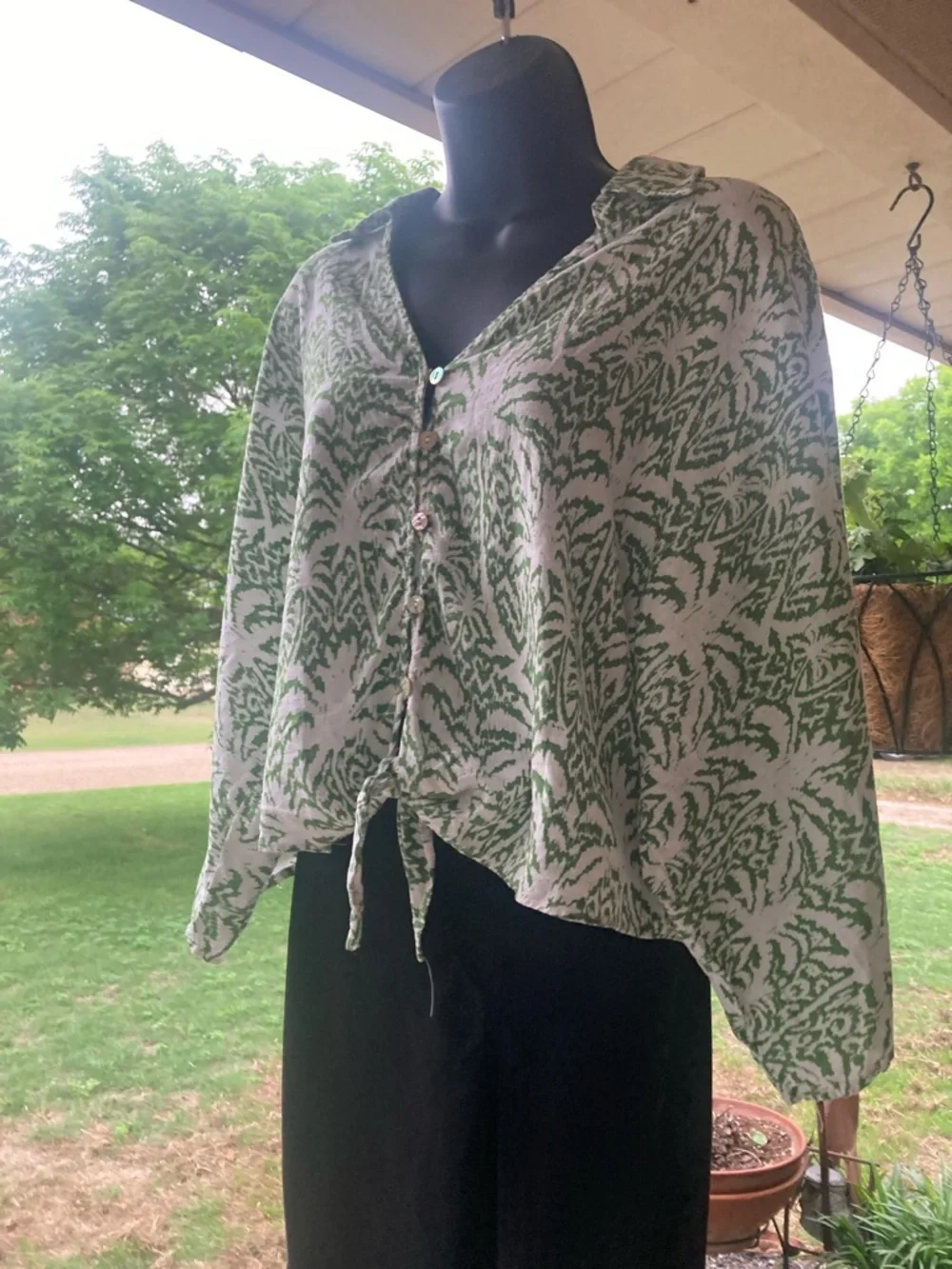 Panama Jack Green and White Printed Tie-Front Button-Down Top - Picture 4 of 7